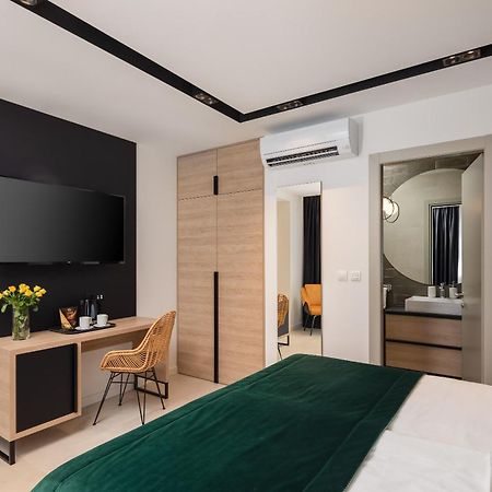 Luxury Rooms Unicus I, Ii, IV สปลิท ภายนอก รูปภาพ