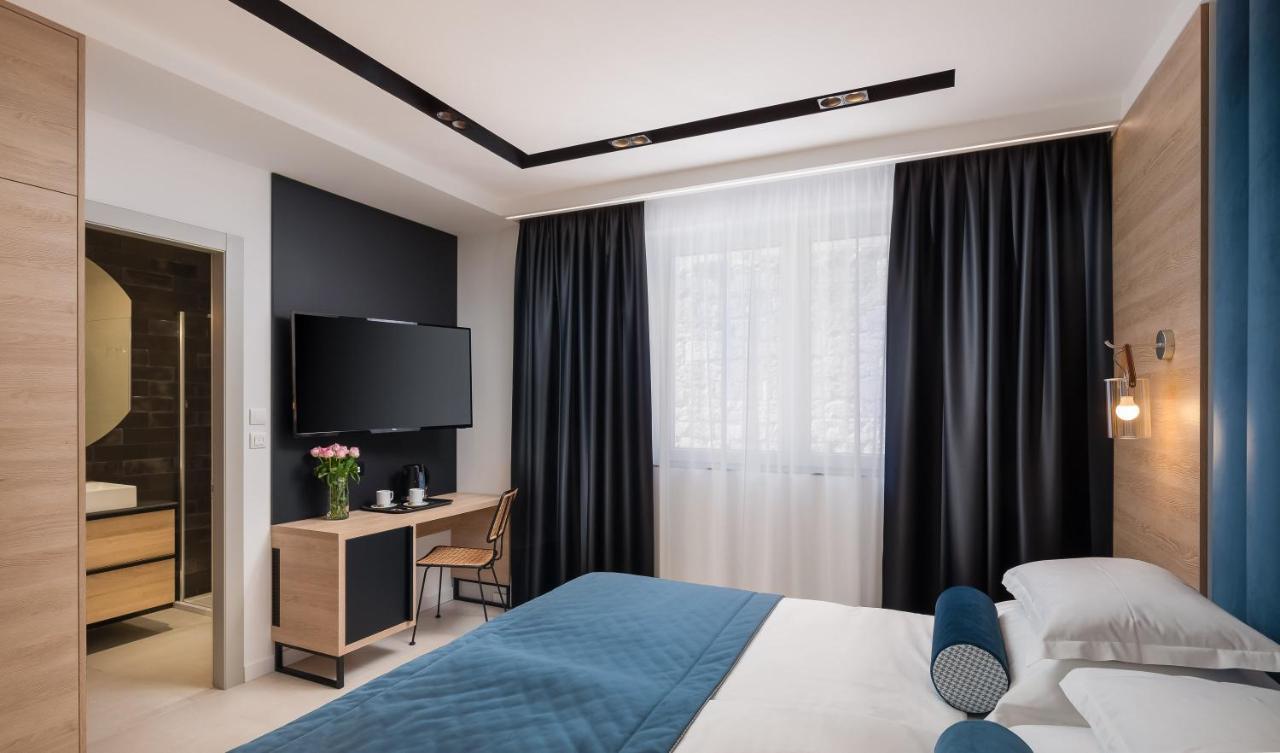 Luxury Rooms Unicus I, Ii, IV สปลิท ภายนอก รูปภาพ