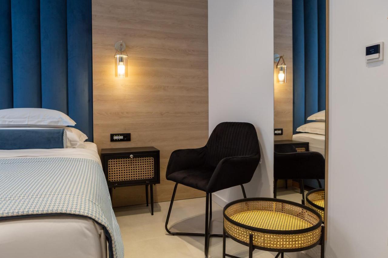 Luxury Rooms Unicus I, Ii, IV สปลิท ภายนอก รูปภาพ